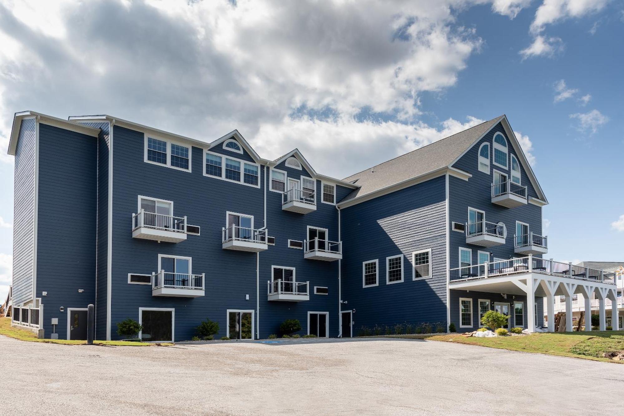 Boardwalk Hotel On Lake Anna By Kasa Mineral 外观 照片